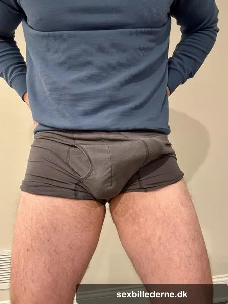 34 straight thick bulge