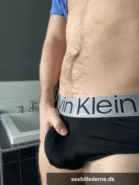 34 Gay working from home