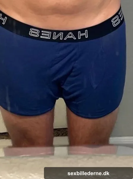30 bi Big bulge guy 😂