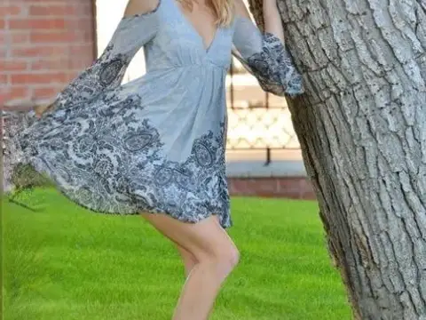 Cute faced teen exposes perfect booty in outdoors upskirt & 