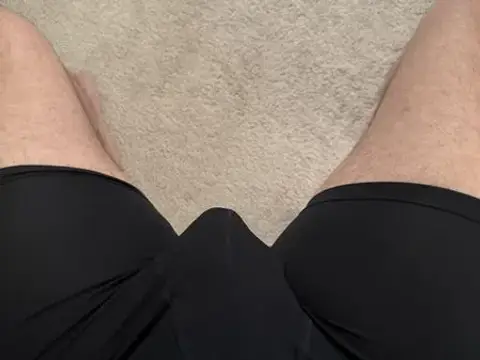 34 straight bulging at desk