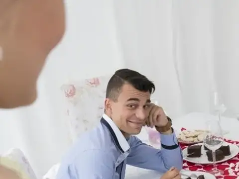 Gorgeous slender bride Cindy Shine bangs the best man while 