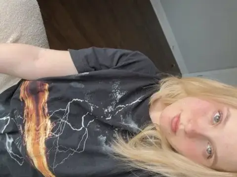 Porn Megaload performed by Lucy Lenore Hot Pictures